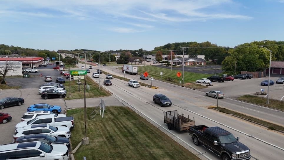 More Photos Of 5900-5926 Us Highway 51, McFarland Unknown For Lease