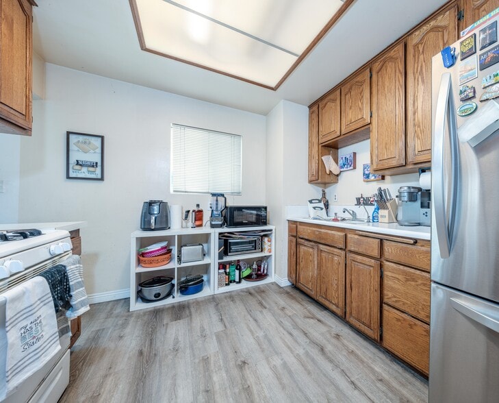 More Photos Of 10921 Walnut St, Los Alamitos Apartments For Sale