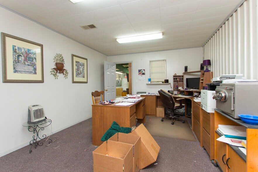 More Photos Of 1453 Johnson Ave, New Hope Manufacturing For Sale