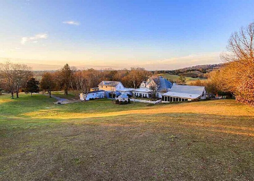 More Photos Of 724 Sharp Rd, Sevierville Hospitality For Sale