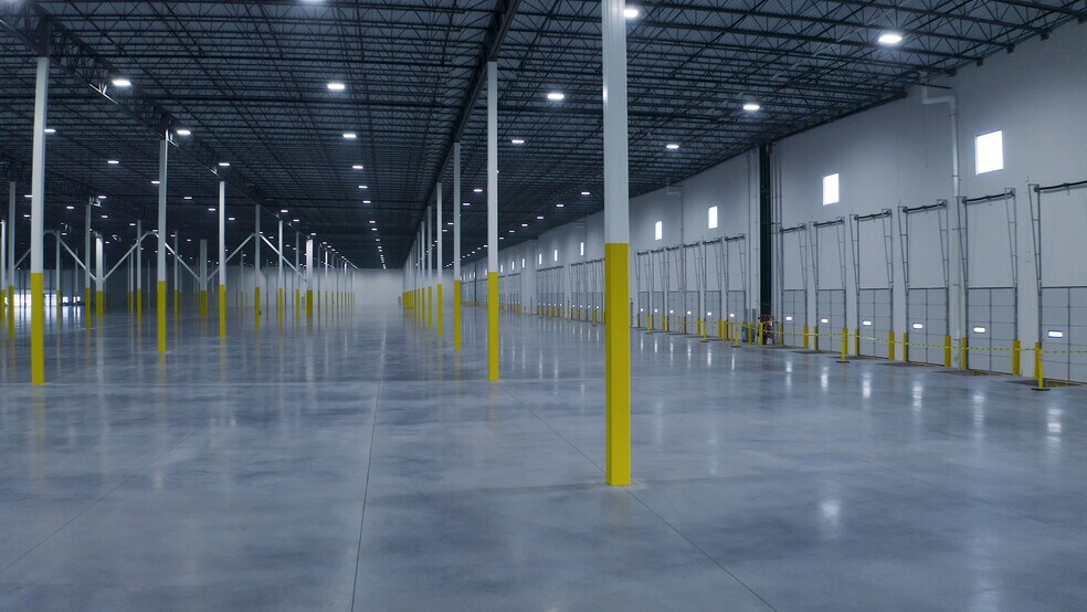 More Photos Of 101 Commerce Dr, Hazleton Distribution For Lease