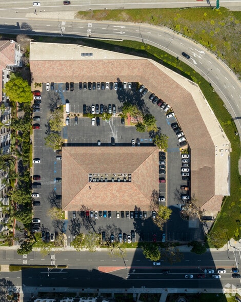 More Photos Of 1111 W Town and Country Rd, Orange Medical For Lease