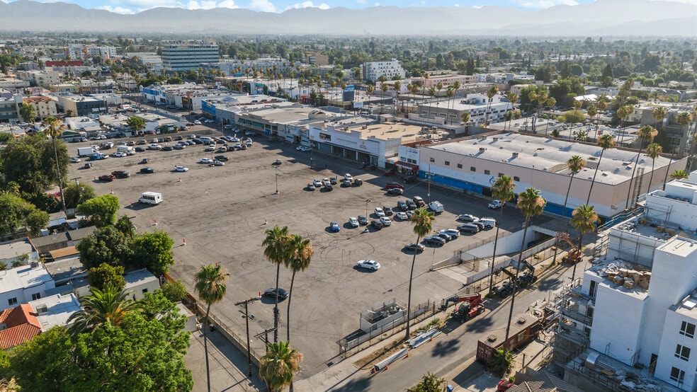 More Photos Of 6621-6629 Van Nuys Blvd, Van Nuys General Retail For Sale