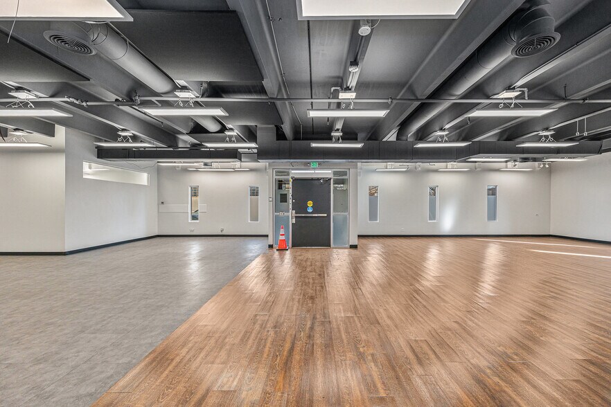 More Photos Of 1475 S Acoma St, Denver Warehouse For Lease