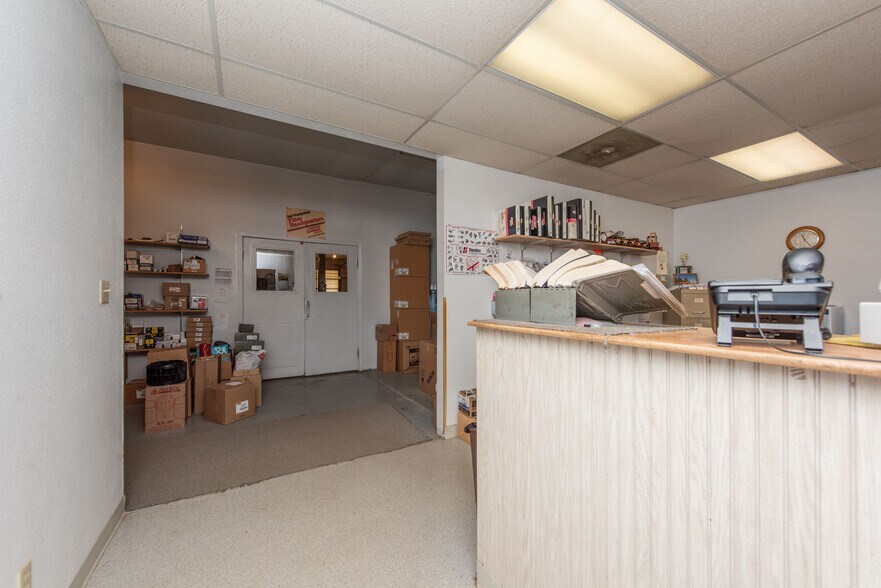 More Photos Of 250 E Villard St, Dickinson Office For Sale