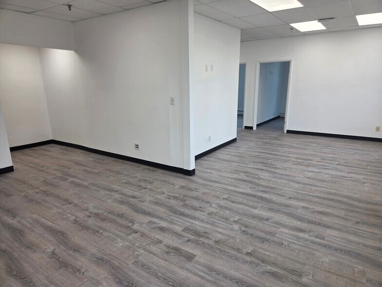 More Photos Of 200 Engineers Rd, Hauppauge Manufacturing For Lease
