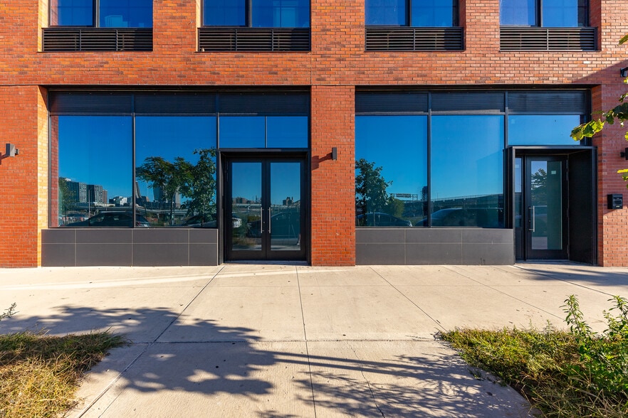 More Photos Of 40 Bruckner Blvd, Bronx Apartments For Lease