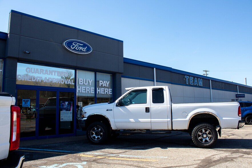More Photos Of 1625 Commerce St, Wellsburg Auto Dealership For Sale