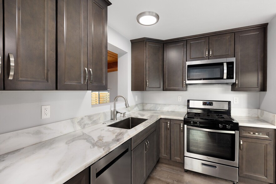 More Photos Of 7128 E Hyatt St, San Diego Apartments For Sale