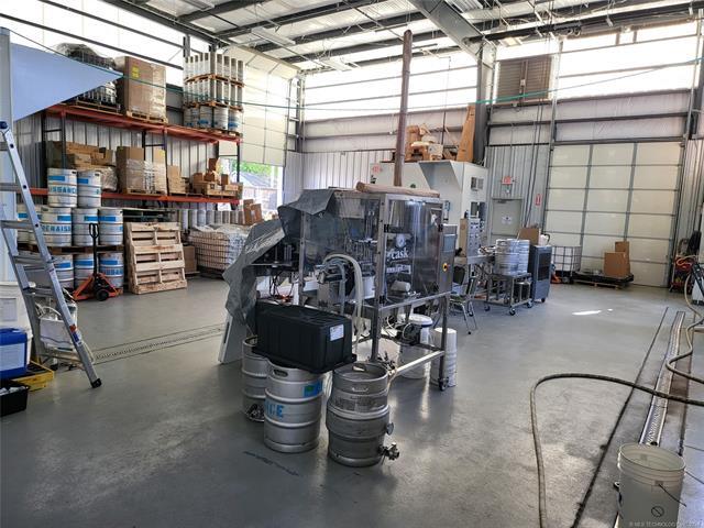 More Photos Of 1147 S Lewis Ave, Tulsa Freestanding For Sale