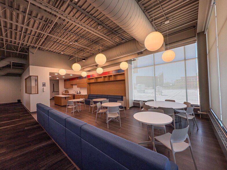 More Photos Of 435 Ionia Ave SW, Grand Rapids Freestanding For Lease
