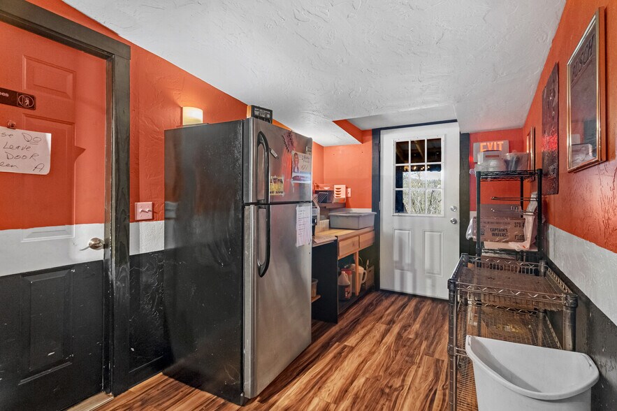 More Photos Of 7450 Highway 187, Eureka Springs Restaurant For Sale