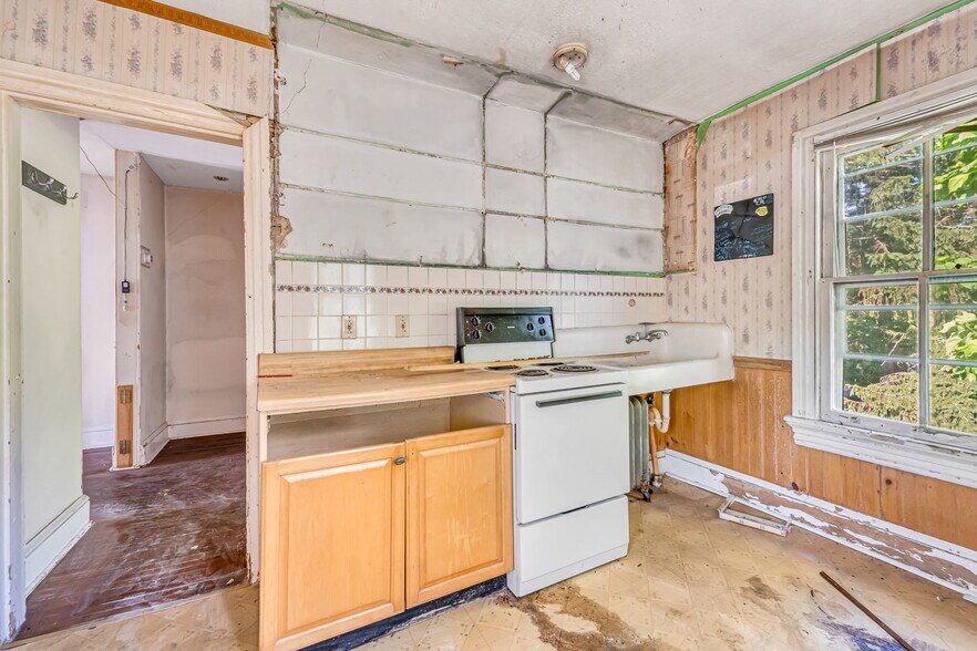 More Photos Of 177 East Ave, Bridgeton Apartments For Sale