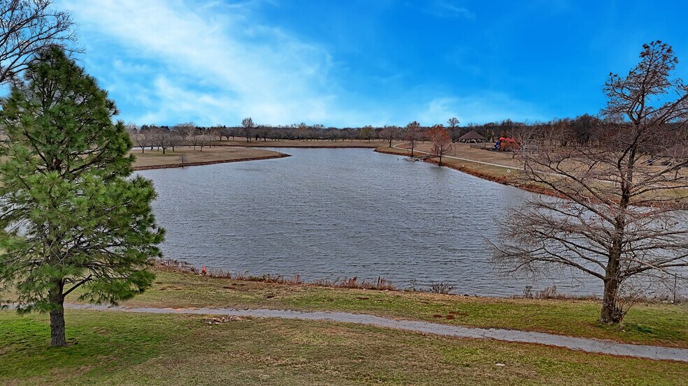 More Photos Of 400 W Martin Luther King Blvd, Duncan Sports And Entertainment For Sale