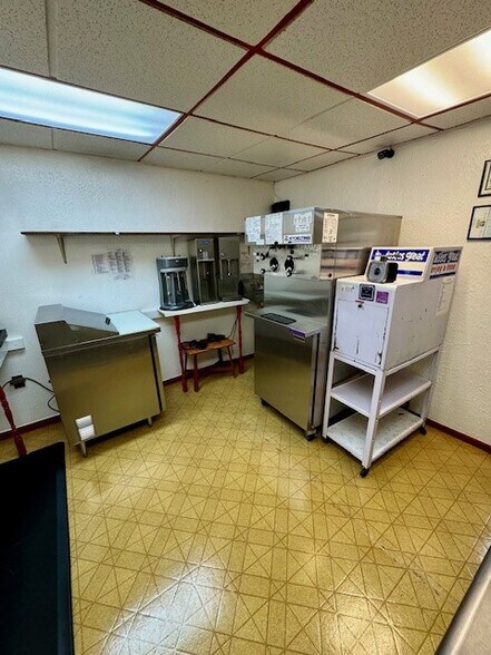 More Photos Of 4166 U.S. 40 hwy, Claysville Restaurant For Sale