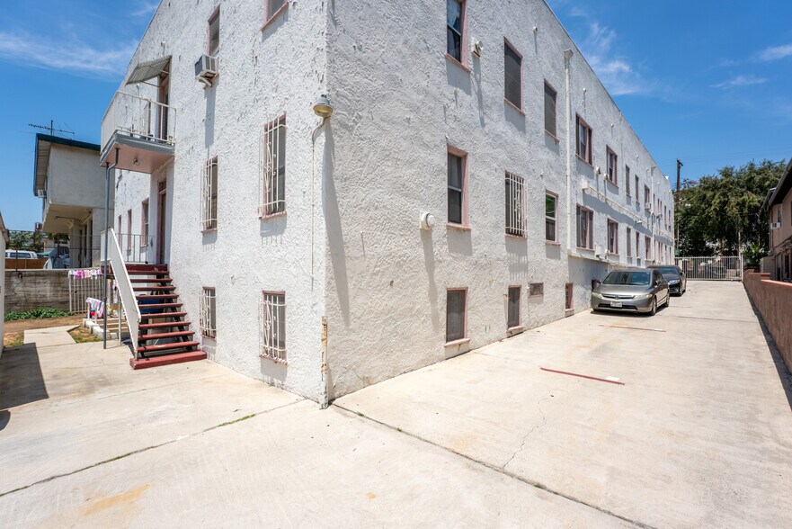 More Photos Of 4408 E Lockwood Ave, Los Angeles Apartments For Sale