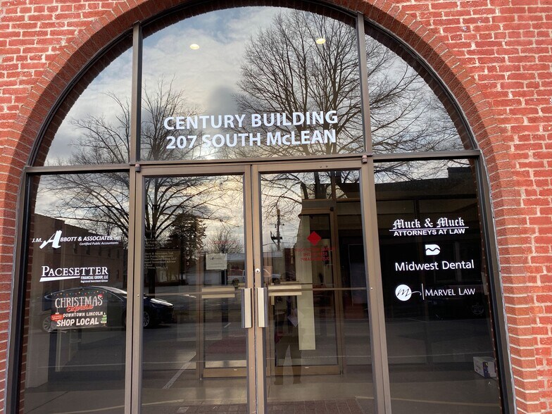 More Photos Of 207 S McLean St, Lincoln Office For Sale