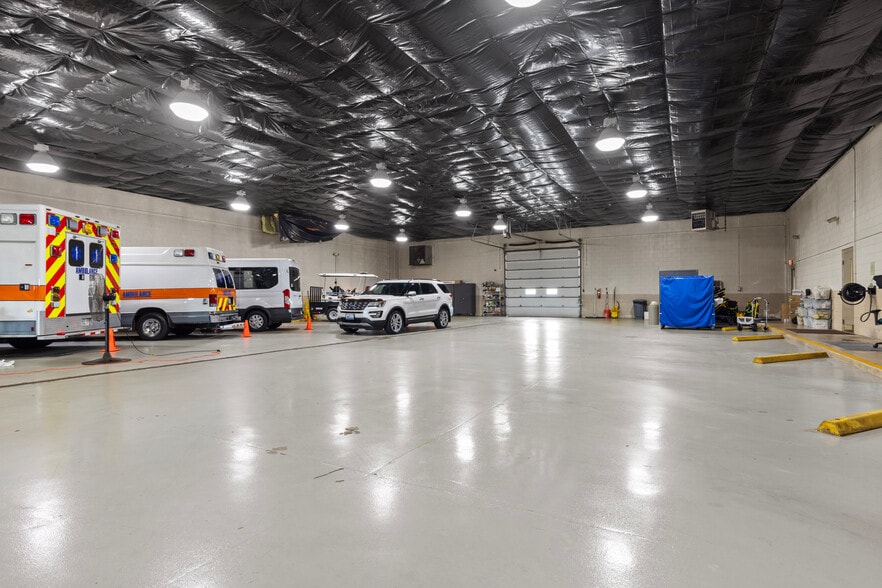 More Photos Of 5112 Forest Hills Ct, Loves Park Industrial For Sale
