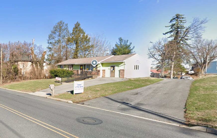 More Photos Of 509A Madison Ave, Reading Daycare Center For Sale