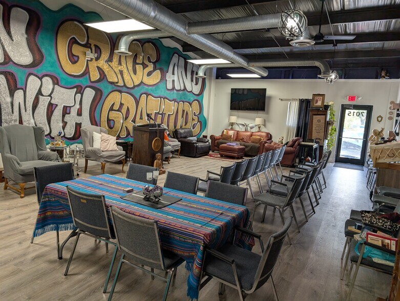 More Photos Of 7015 N Manhattan Ave, Tampa Storefront Retail Office For Lease