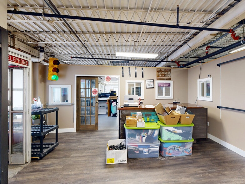 More Photos Of 217 W 11th St, Erie Flex For Sale