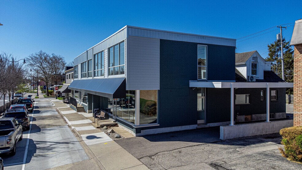 More Photos Of 2533-2537 Far Hills Ave, Oakwood Storefront Retail Office For Lease