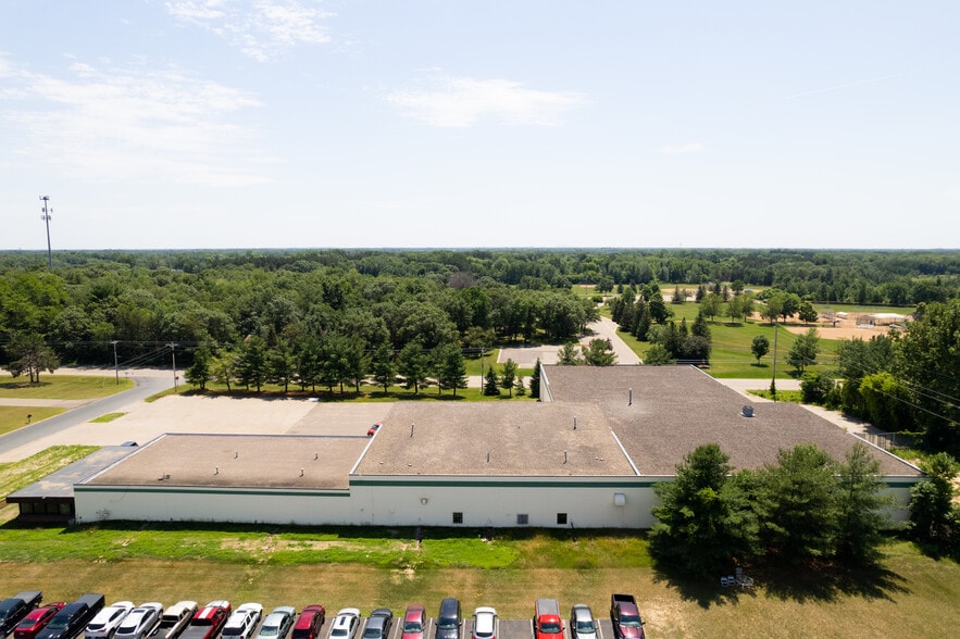 More Photos Of 15720 NE Lincoln St, Andover Manufacturing For Lease