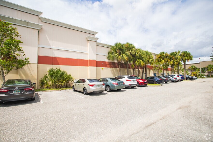 More Photos Of 15843 Guild Ct, Jupiter Industrial For Sale