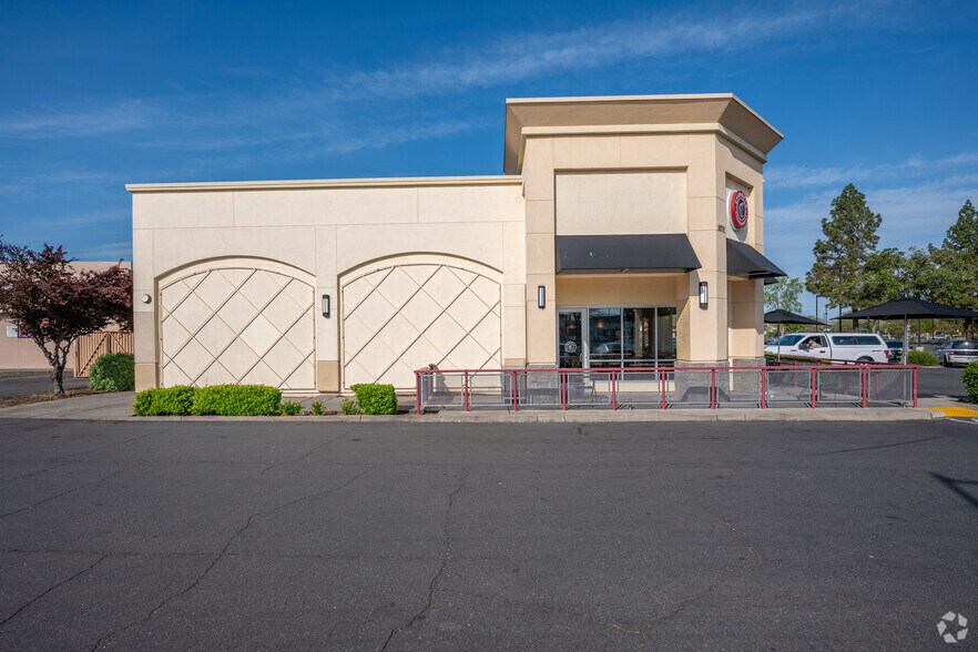 More Photos Of 2878 Zinfandel Dr, Rancho Cordova Restaurant For Lease