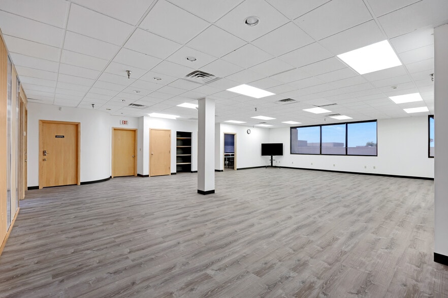 More Photos Of 9495 E San Salvador Dr, Scottsdale Medical For Lease