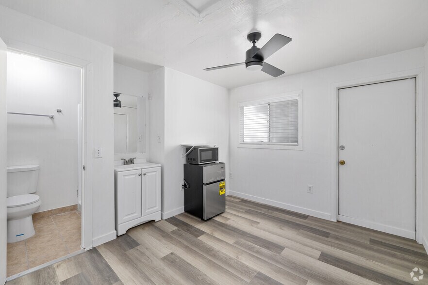 More Photos Of 3942 8th Ave, San Diego Apartments For Sale