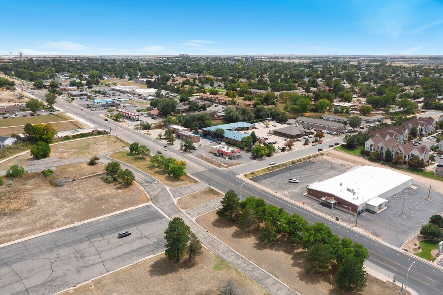 More Photos Of 2020 E Bridge St, Brighton Fast Food For Sale