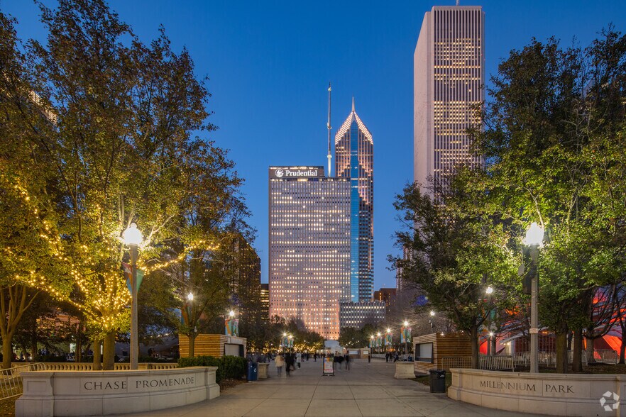 More Photos Of 130 E Randolph St, Chicago Office For Sale