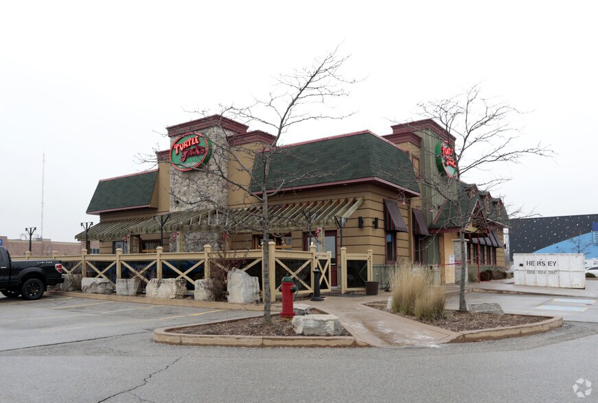 More Photos Of 515 Woodlawn Rd W, Guelph Restaurant For Lease
