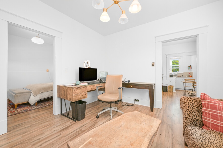 More Photos Of 1302 Larrabee Ave, Bellingham Multifamily For Sale