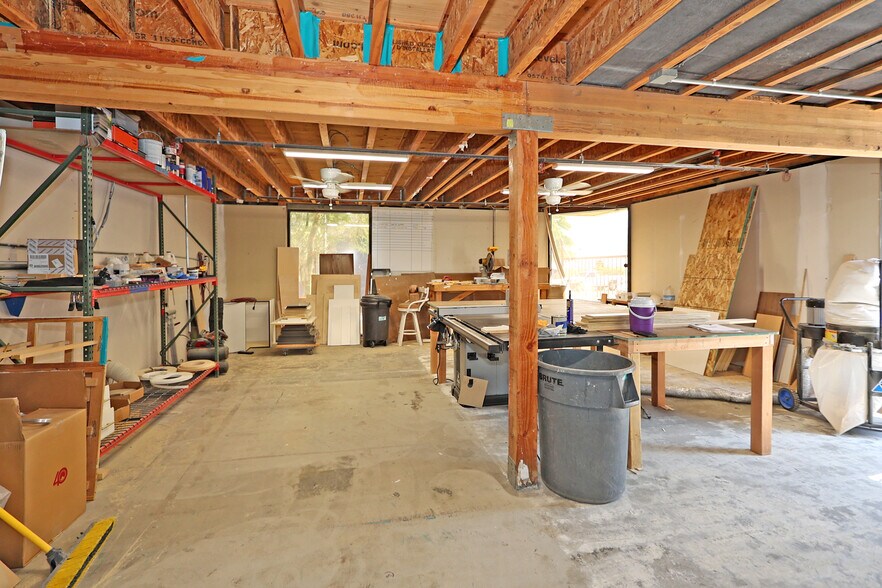 More Photos Of 72104 Corporate Way, Thousand Palms Warehouse For Sale