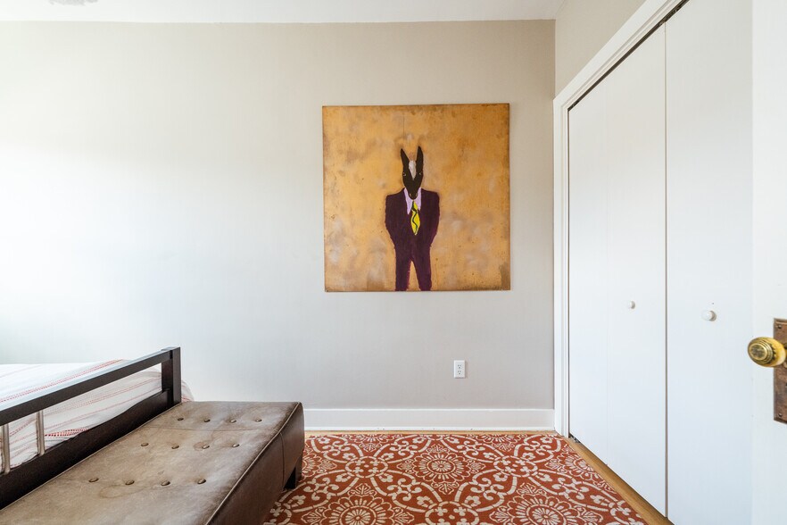 More Photos Of 705 Warren St, Hudson Storefront Retail Residential For Sale