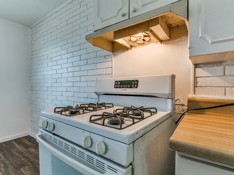 More Photos Of 1731 NW 32nd St, Oklahoma City Apartments For Sale