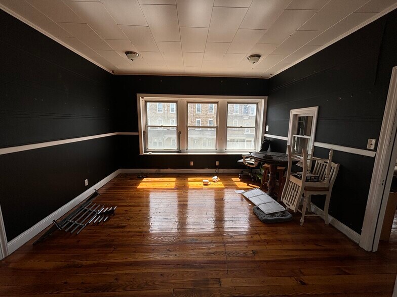 More Photos Of 921 W Washington St, Allentown Warehouse For Lease