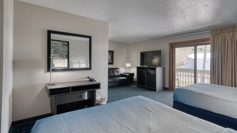 More Photos Of 2600 Whitewood Service Rd, Sturgis Hotel For Sale