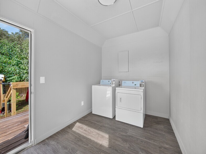 More Photos Of 14711A Quail Ct, Leander Trailer Camper Park For Sale