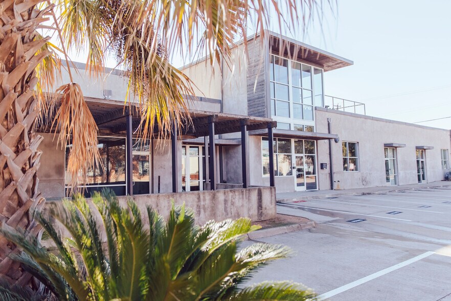 More Photos Of 4000 East Side Ave, Dallas Loft Creative Space For Lease