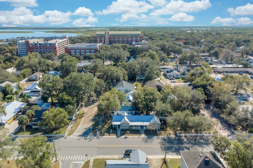 More Photos Of 702 Mabbette St, Kissimmee Office For Sale