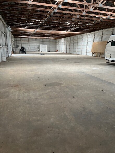 More Photos Of 1735 Talley Box Rd, Leesburg Warehouse For Lease