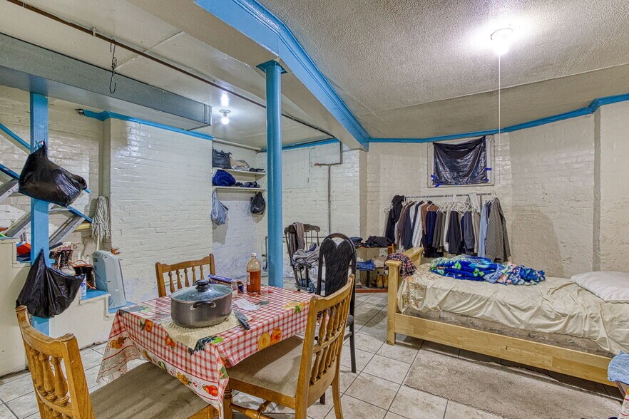 More Photos Of 423 W Grand Blvd, Detroit Apartments For Sale