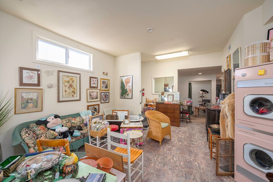 More Photos Of 315 Main Ave E, Soap Lake General Retail For Sale