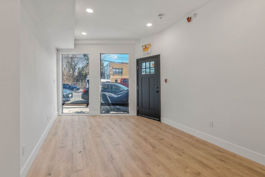 More Photos Of 1326 Point Breeze Ave, Philadelphia General Retail For Lease