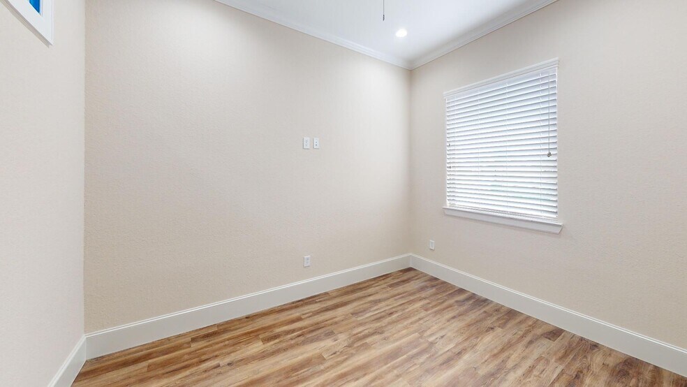 More Photos Of 11023 Northpointe Blvd, Tomball Medical For Sale