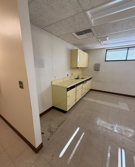 More Photos Of 2933 The Villages Pky, San Jose Bank For Sale