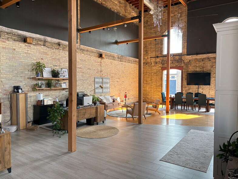 More Photos Of , Fort Atkinson General Retail For Sale